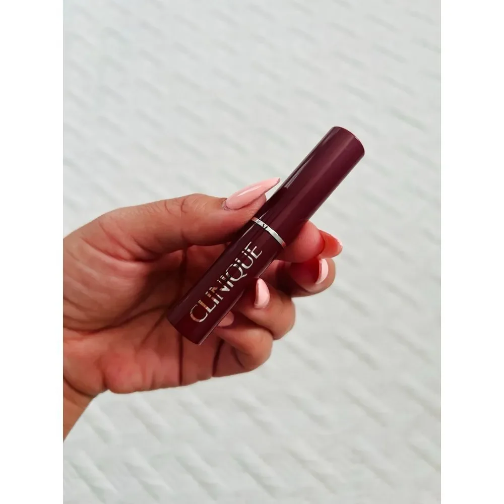 NEW!!! CLINIQUE‎ LIPSTICK - SHADE Black Honey